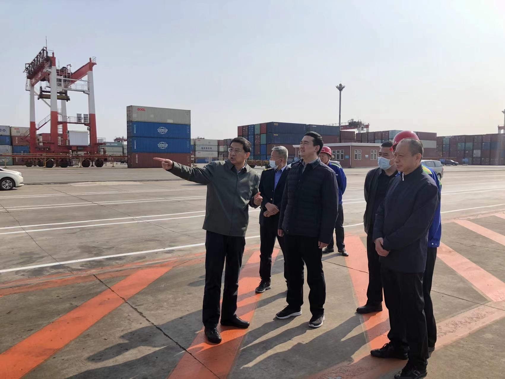 沈阳局集团公司副总经理刘霆到中铁铁龙沙鲅分公司调研(图1)